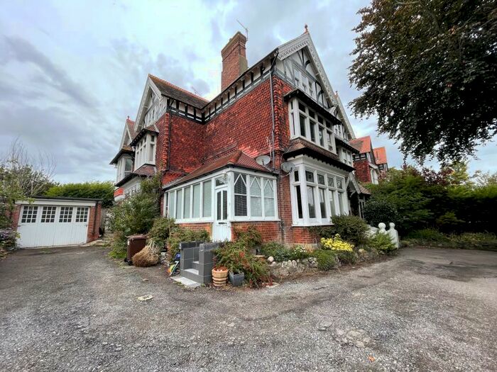 2 Bedroom Flat To Rent In Upper Avenue, Eastbourne, BN21