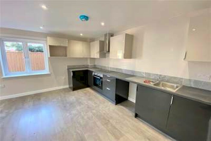 2 Bedroom Flat To Rent In Danelaw Court, Hinckley, LE10