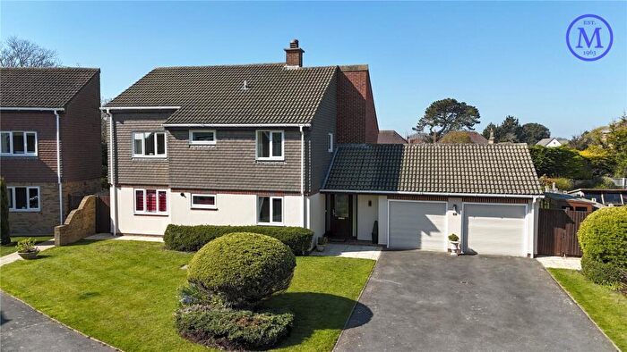 5 Bedroom Detached House For Sale In Glengarry Way, Friars Cliff, Christchurch, Dorset, BH23