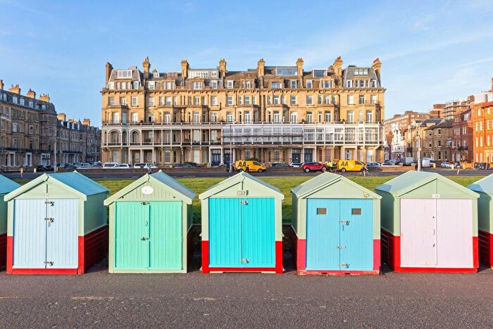 3 Bedroom Flat To Rent In Kings Gardens Hove, BN3