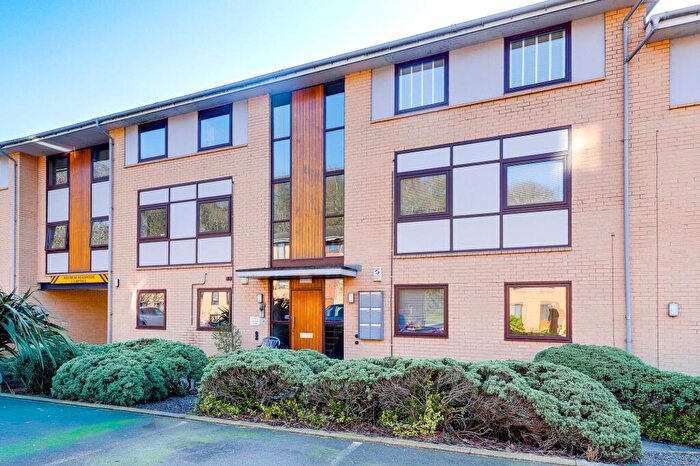 2 Bedroom Flat For Sale In Millers Green, Nottingham, NG2