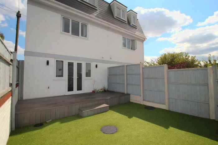 3 Bedroom Town House To Rent In Seldown Lane, Poole, BH15