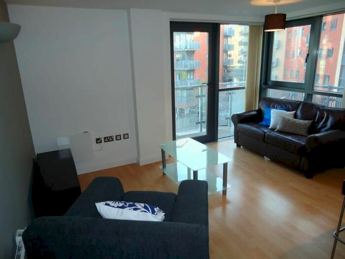 2 Bedroom Flat To Rent In City Walk, Leeds, LS11