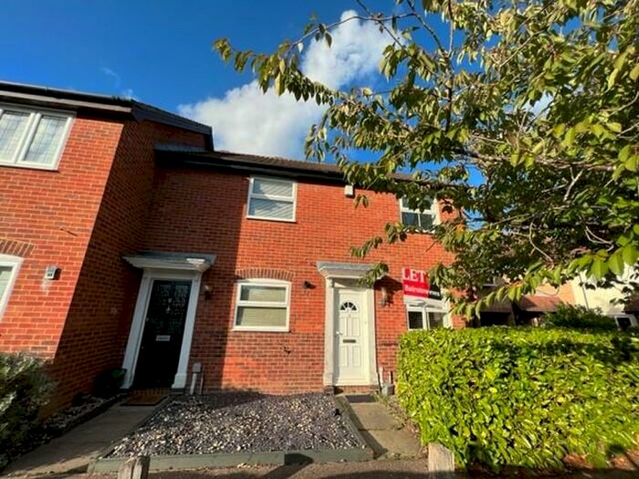 2 Bedroom House To Rent In Hammonds Lane, Billericay, CM11