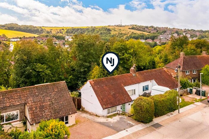 4 Bedroom Semi-Detached House To Rent In Norwich Drive, Brighton, BN2