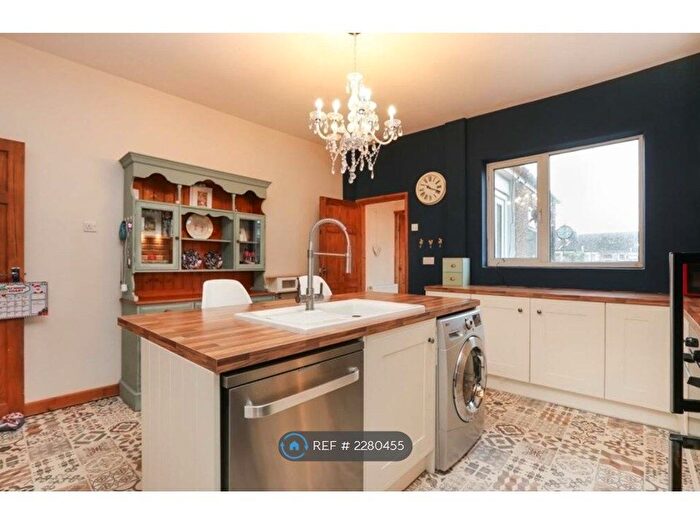 3 Bedroom Terraced House To Rent In Cross Street, North Wingfield, Chesterfield, S42