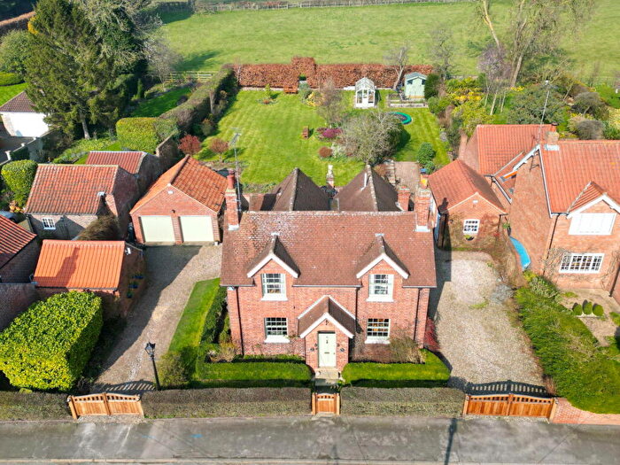 4 Bedroom Detached House For Sale In Main Street, Etton, Beverley, HU17