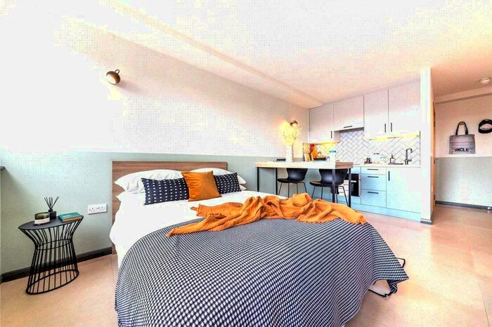 Studio To Rent In Uncle Stockwell, Courland Grove, London, SW8