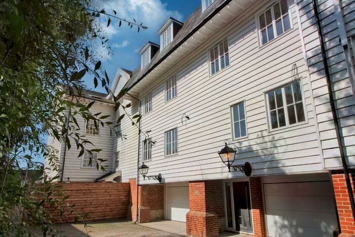4 Bedroom Mews To Rent In Paper Mill Lane, IP8