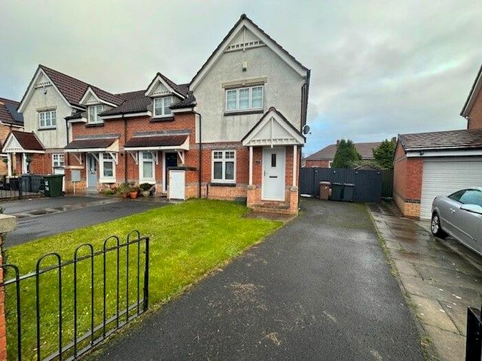 2 Bedroom Town House To Rent In Oakham Gardens, North Shields, NE29