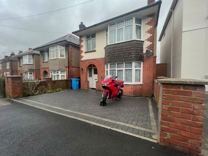 4 Bedroom House To Rent In Garland Road, Poole, BH15