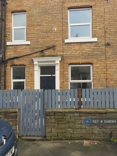2 Bedroom Terraced House To Rent In Penn Street, Halifax, HX1