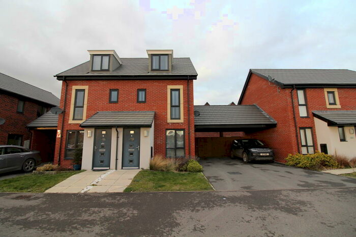 3 Bedroom Semi-Detached House To Rent In Emmetts Grove, Hampton Gardens, Peterborough, PE7