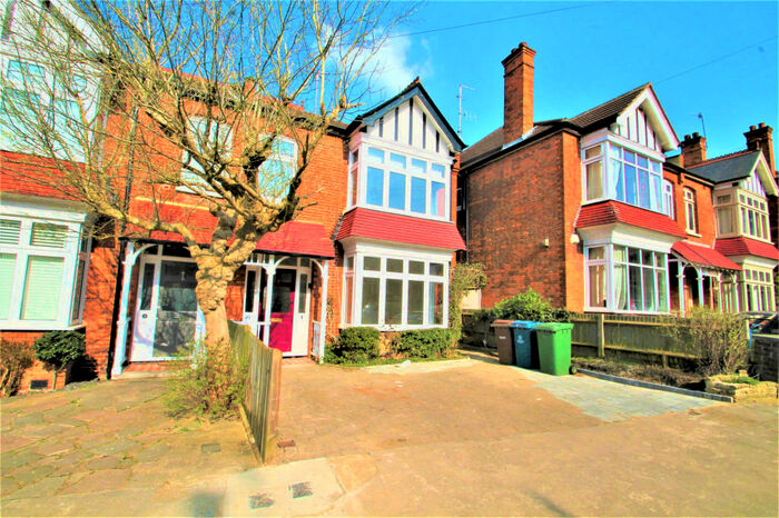 4 Bedroom Semi-Detached House To Rent In Whitehall Road, Harrow, HA1
