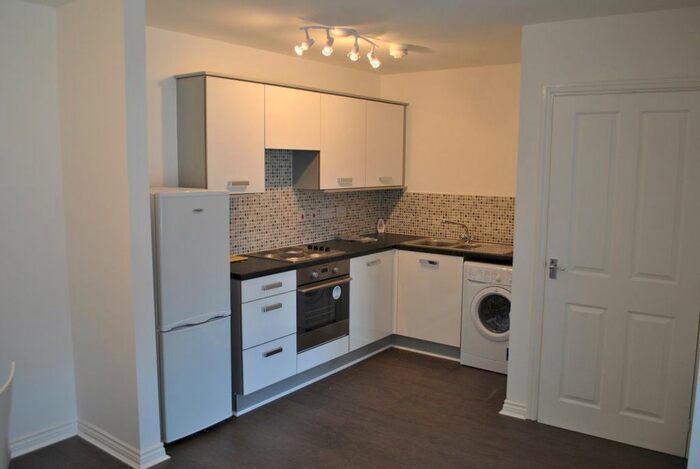 2 Bedroom Flat To Rent In Astley Brook Close, Bolton, BL1
