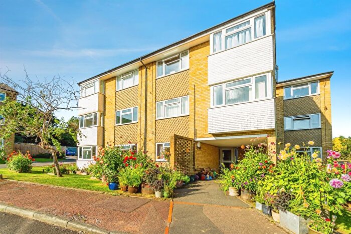 1 Bedroom Flat For Sale In Chenies Close, Tunbridge Wells, TN2