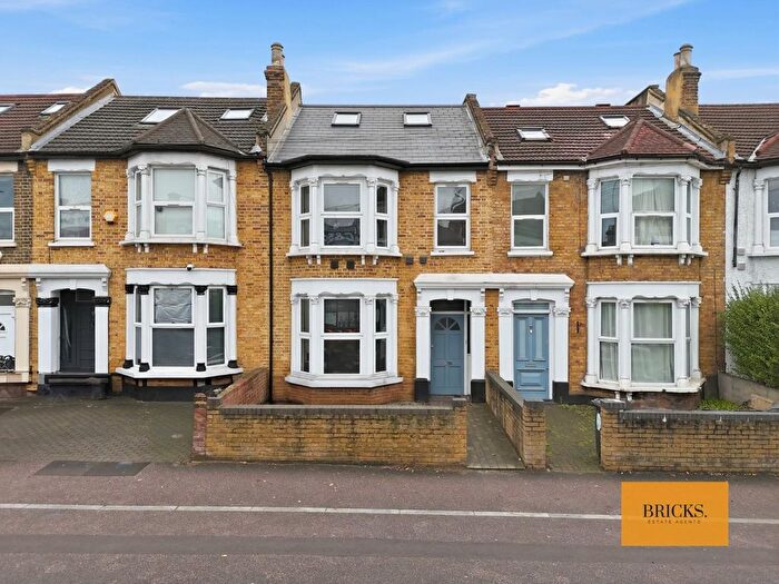 4 Bedroom Terraced House To Rent In Grove Green Road, London, E11