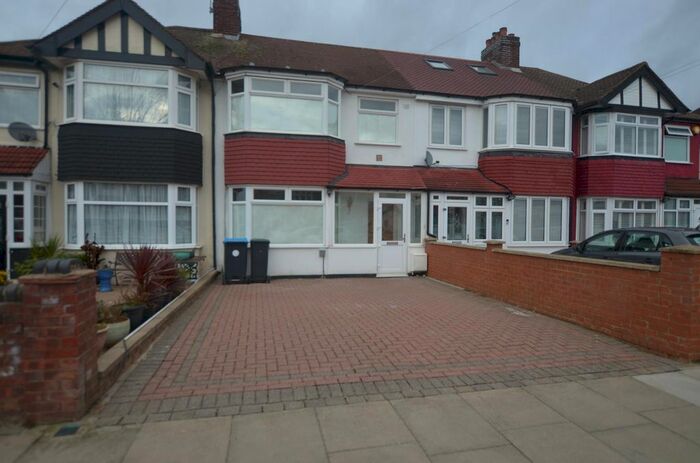 3 Bedroom Property To Rent In Westerham Avenue, London, N9