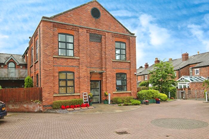 2 Bedroom Flat To Rent In Hawthorn Street, Wilmslow, Cheshire, SK9