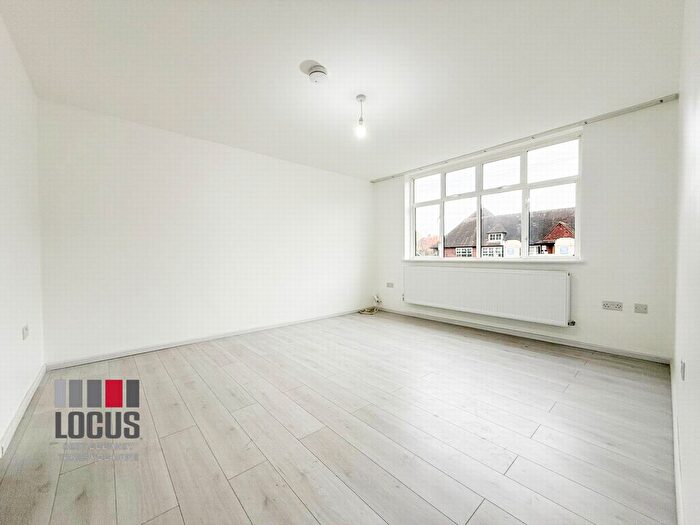 3 Bedroom Semi-Detached House To Rent In Haselbury Road, Edmonton, N9