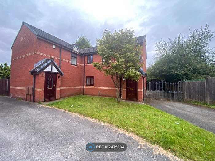 2 Bedroom Semi-Detached House To Rent In Roach Green, Wigan, WN1