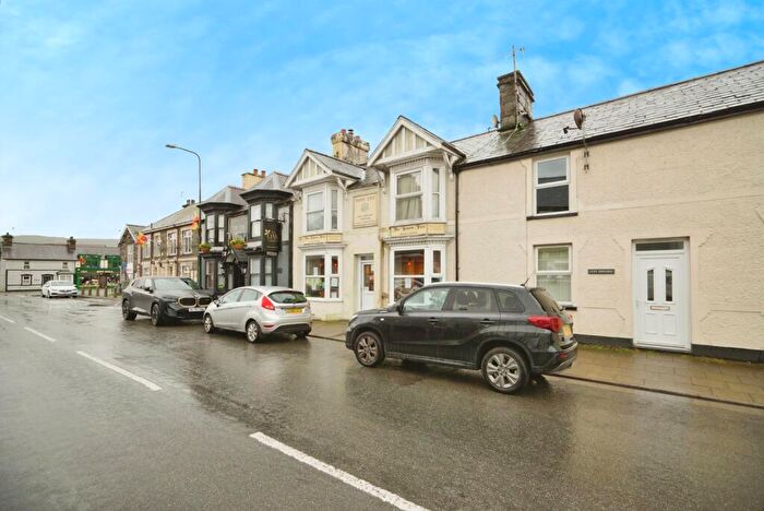 4 Bedroom Terraced House For Sale In High Street, Penrhyndeudraeth, Gwynedd, LL48