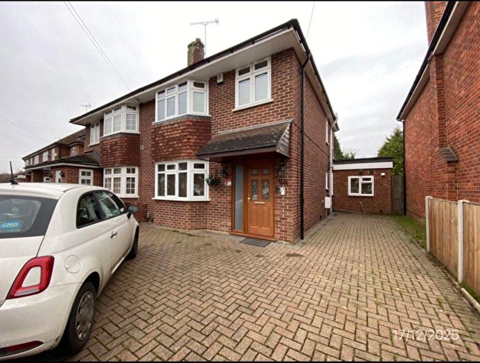 3 Bedroom House To Rent In Marlborough Road, SL3