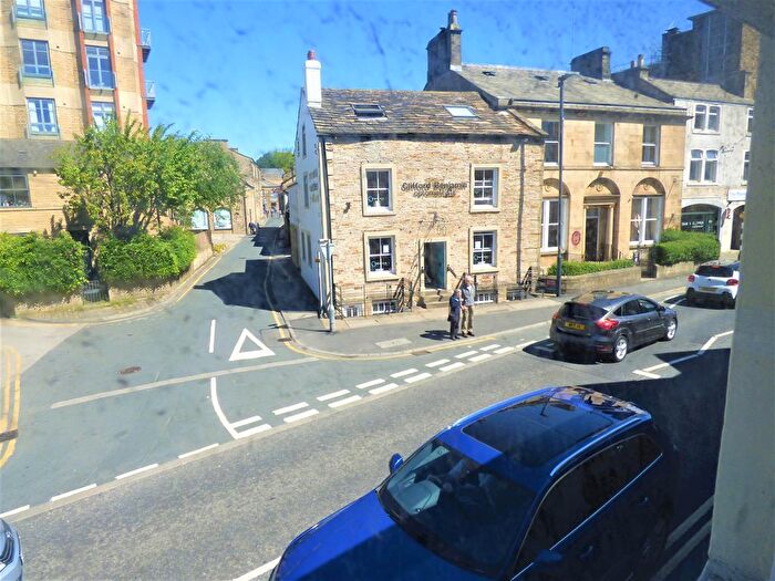 3 Bedroom Apartment To Rent In The Ginnel, New Market Street, Skipton, BD23