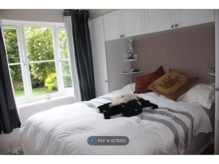 1 Bedroom Flat To Rent In Brathway Road, London, SW18