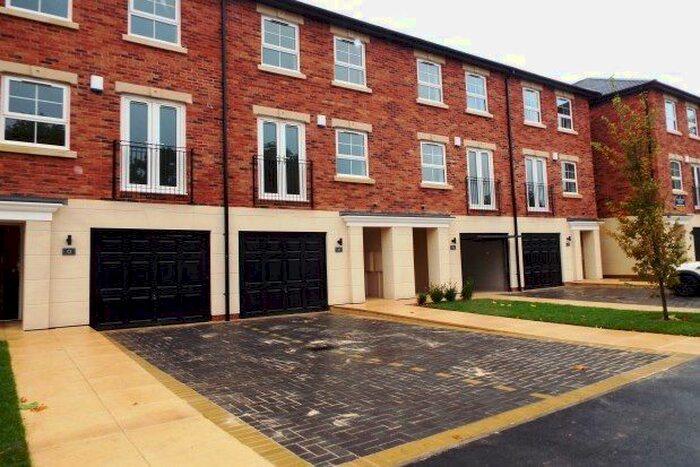 4 Bedroom Property To Rent In Barkers Butts Lane, Coventry, CV6