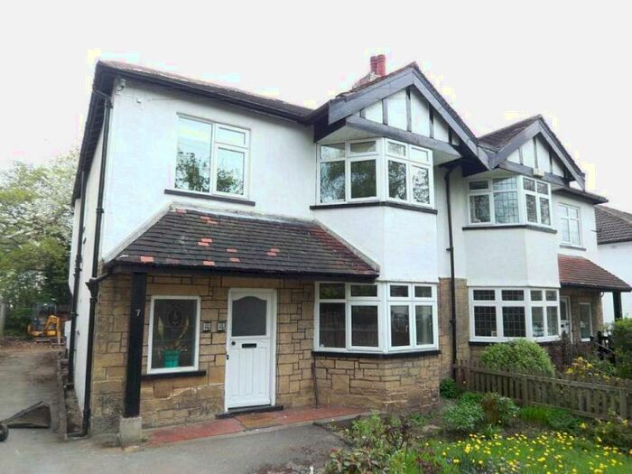2 Bedroom Flat To Rent In Oakwell Mount, Oakwood, Leeds, LS8