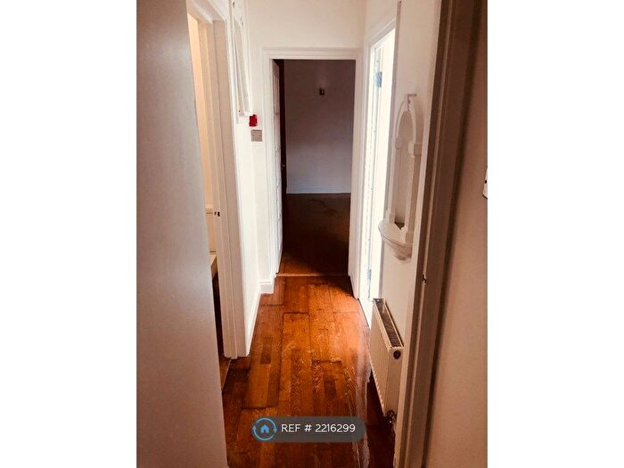 1 Bedroom Flat To Rent In Upper Rock Gardens, Brighton, BN2