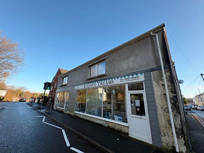 3 Bedroom Flat To Rent In Flat, - Bridgend Road, Aberkenfig, Bridgend, CF32