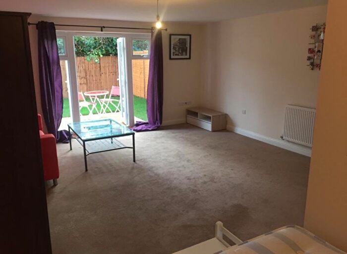 Studio To Rent In Dorrington Close, Barking, Essex, IG11