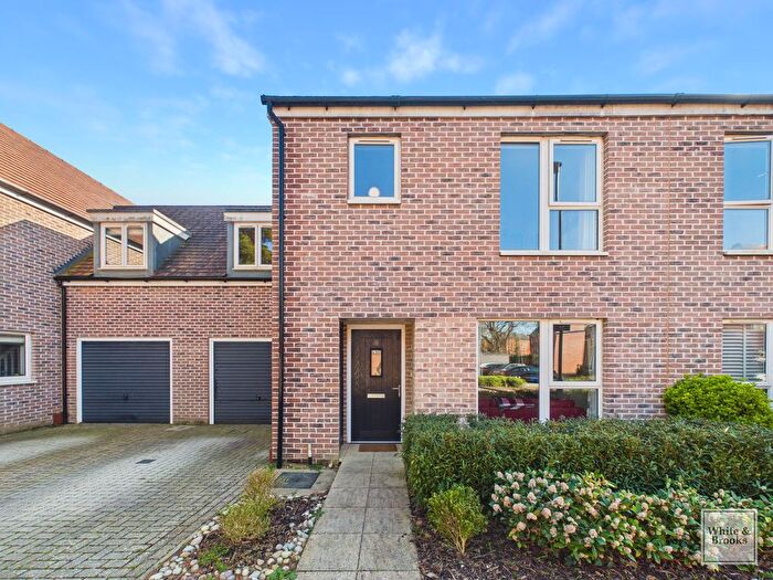 3 Bedroom Semi Detached House For Sale In Anna Sewell Way, Chichester, PO19