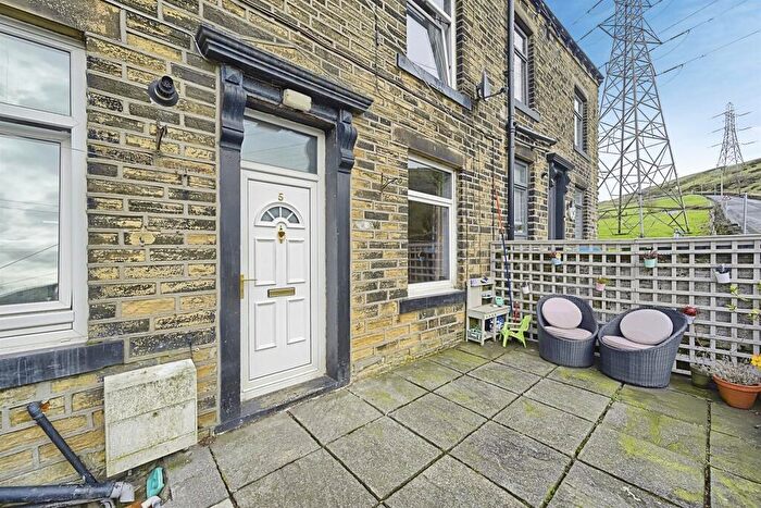 2 Bedroom Terraced House For Sale In School Cote Terrace, Halifax, HX3