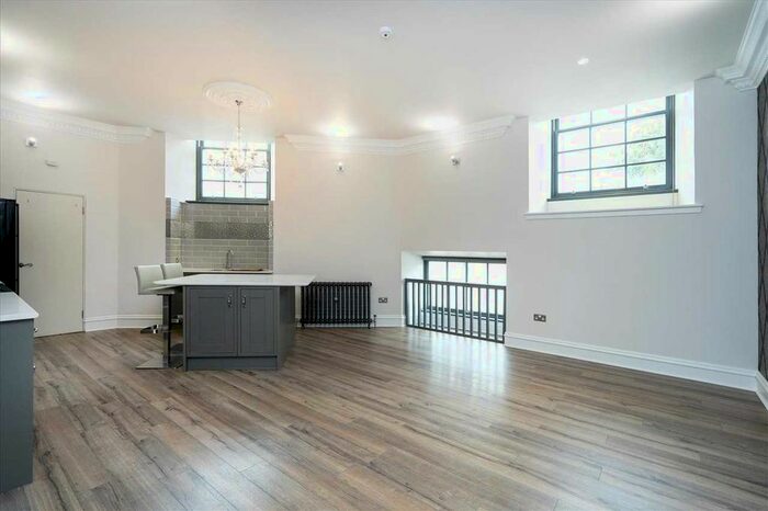 2 Bedroom Flat For Sale In Cow Wynd, Falkirk, FK1