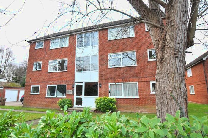 1 Bedroom Apartment To Rent In Ray Park Avenue, Maidenhead, Berkshire, SL6