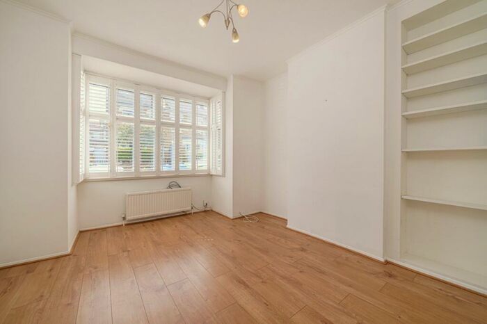 3 Bedroom Terraced House To Rent In Goodrich Road, East Dulwich, London, SE22