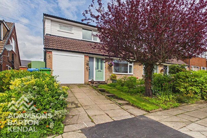 3 Bedroom Semi-Detached House For Sale In Bramley Road, Norden, OL11