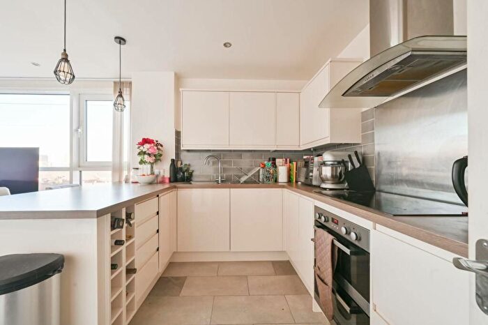 2 Bedroom Flat To Rent In Adriatic Apartments, Royal Victoria, E16