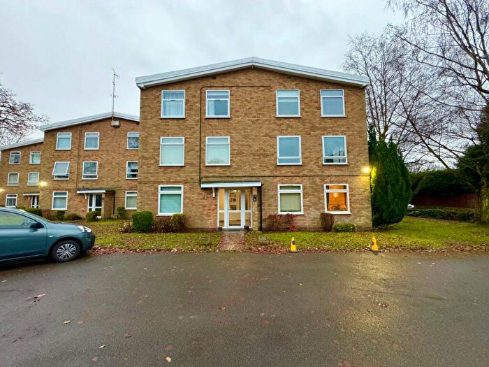 2 Bedroom Flat To Rent In Portway Close, Solihull, West Midlands, B91