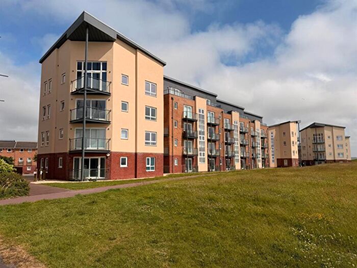 2 Bedroom Apartment For Sale In Pentre Doc Y Gogledd, Llanelli, SA15