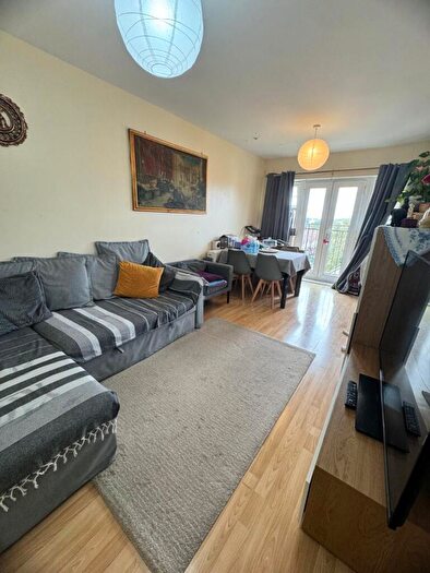 2 Bedroom Flat To Rent In Scott Road, HA8
