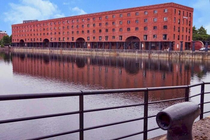 2 Bedroom Flat To Rent In Wapping Quay, Liverpool, L3