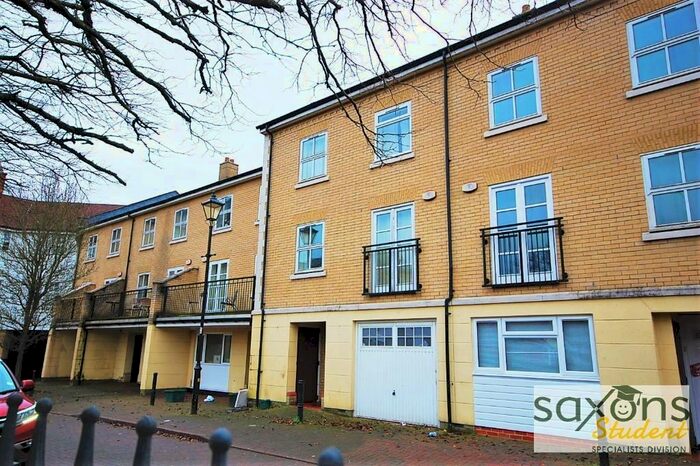 5 Bedroom Terraced House To Rent In Albany Gardens, Colchester, Essex, CO2