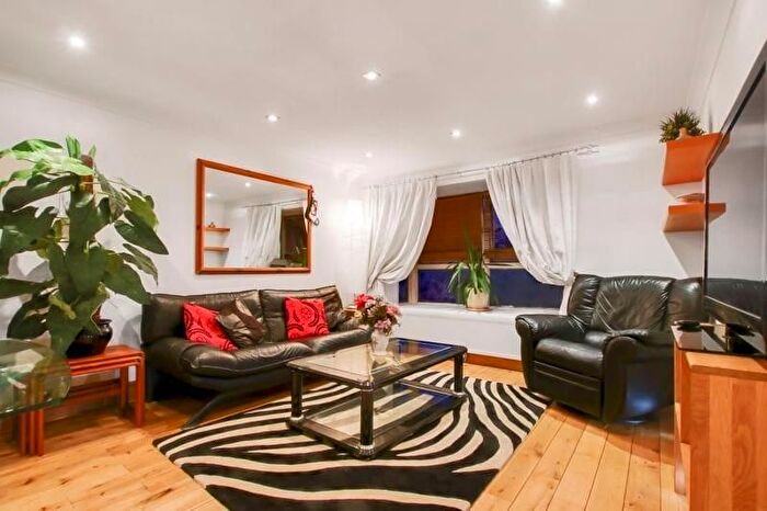 2 Bedroom Flat To Rent In Castleford Court, Henderson Drive, St Johns Wood, NW8