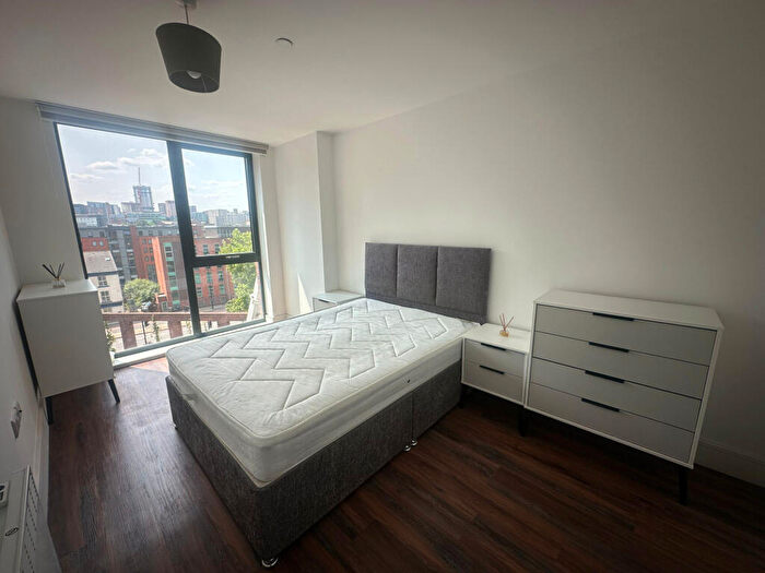 2 Bedroom Apartment To Rent In Chatham Street, Sheffield, South Yorkshire, S3