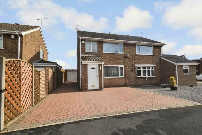 3 Bedroom Semi-Detached House To Rent In Green Island, Bilton, Hull HU11