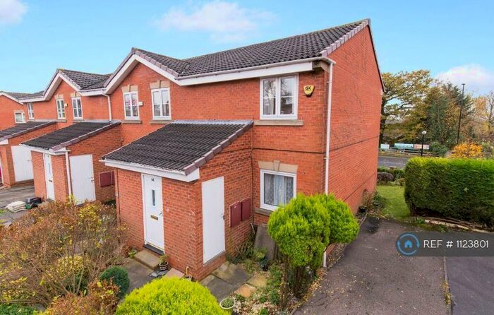 2 Bedroom Flat To Rent In Colton, Leeds, LS15